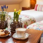 Chocholowy Dwor Hotel